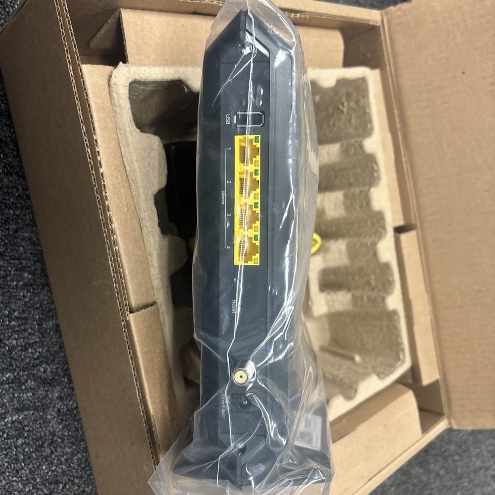 NETGEAR Nighthawk AC1900 (24x8) Wi-Fi Cable Modem Router (C7000v2)- Renewed - Picture 10 of 10